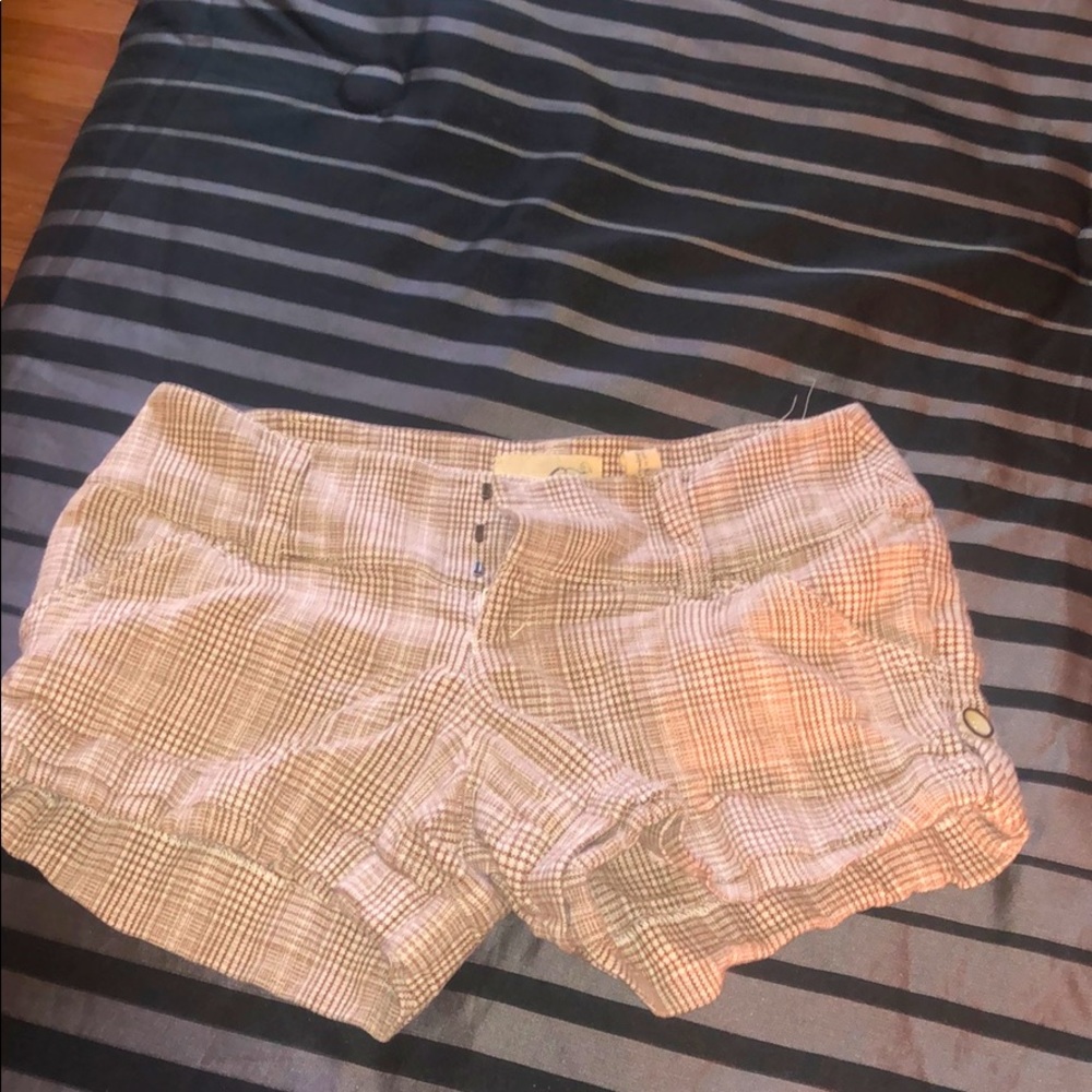 Guess plaid shorts